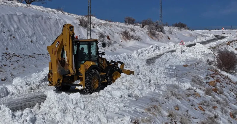Valilikler peş peşe duyurdu: 5 Ocak ta çok sayıda ilde eğitime kar engeli