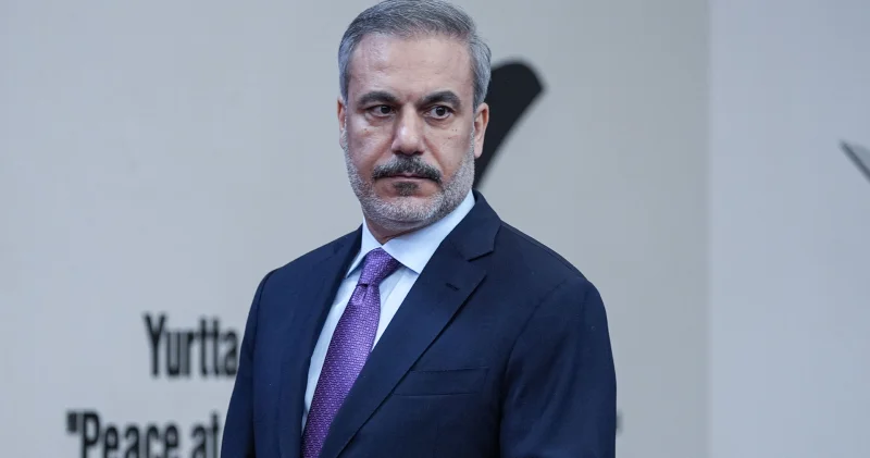 Dışişleri Bakanı Fidan Paris te: Türkiye Ukrayna barış sürecinde rolünü vurgulayacak Gündem Haberleri