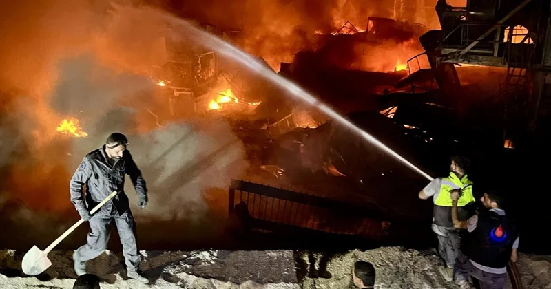 Katil İsrail’in Lübnan’a düzenlediği hava saldırısında 2 kişi hayatını kaybetti