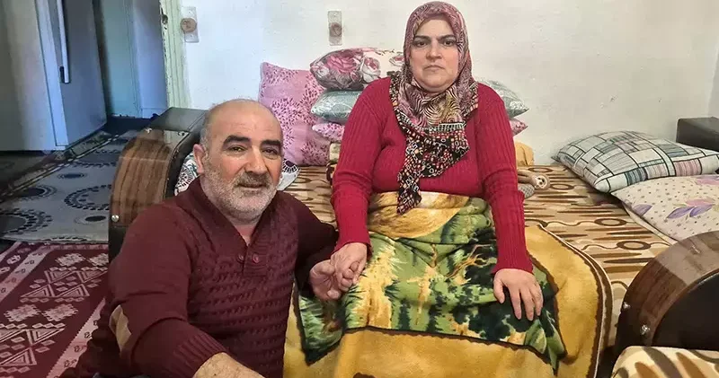 Ağaçtan düşüp omurgası kırılan eşinin en büyük destekçisi oldu