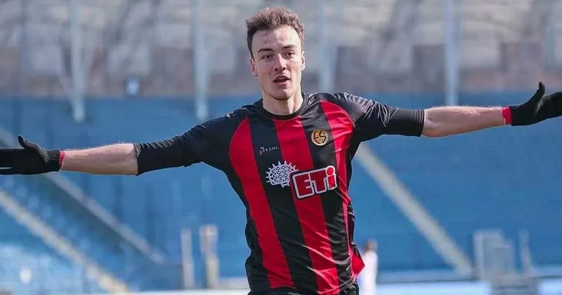 Efsane Eskişehirspor a gitmedi: İstanbul da eski hocasıyla buluştu