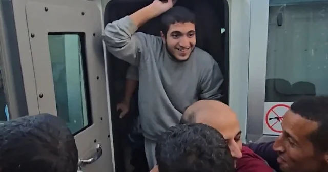 Bir grup Filistinli tutsak daha serbest bırakıldı VİDEO İZLE