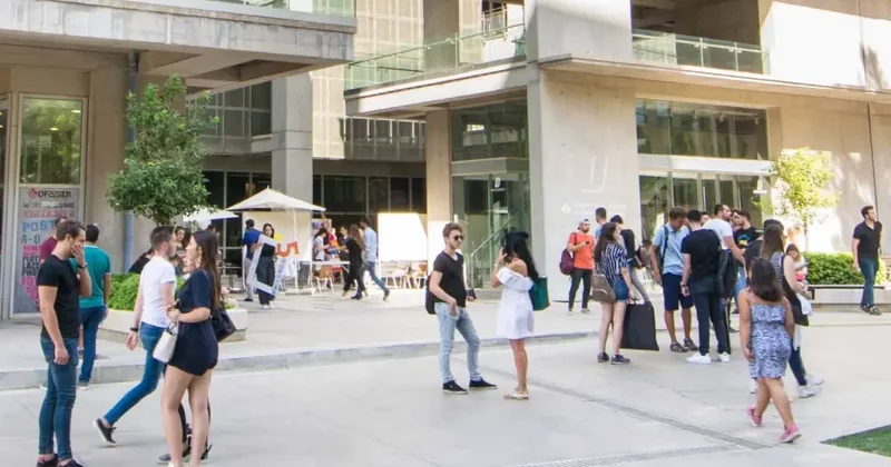 Üniversitede skandal! Kız öğrencilerin görüntülerini oylamaya açtılar