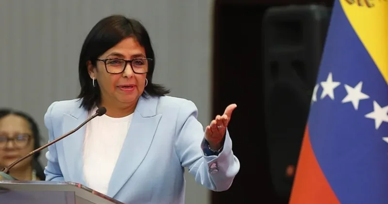 Son Dakika Venezuela nın yeni lideri göreve başladı