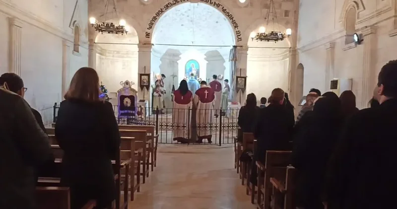 İskendur da Noel ve Vaftiz ayini düzenlendi