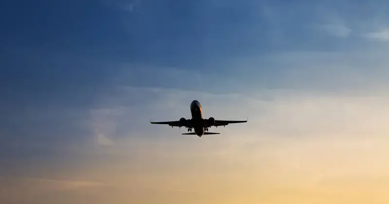 Hollanda da kar yağışı nedeniyle 500 uçuş iptal edildi