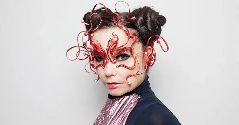 İzlandalı şarkıcı Björk’ten Grönland’a çağrı: Sömürgecilik, omurgamdan aşağı bir korku ürpertisi gönderdi; bağımsızlığınızı ilan edin