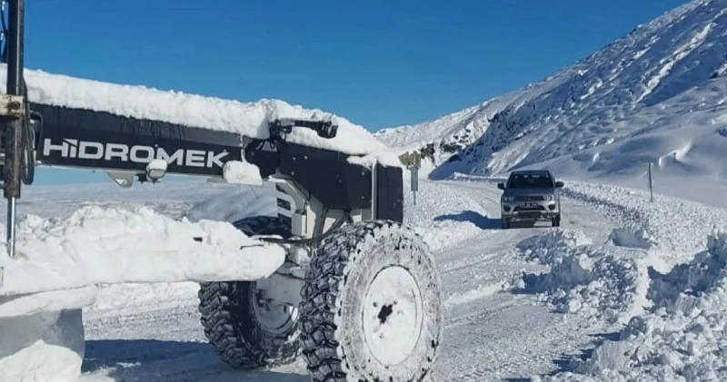 4 ilde 92 yerleşim yeri yolu kapandı: Ekipler seferber oldu Elazığ Haberleri