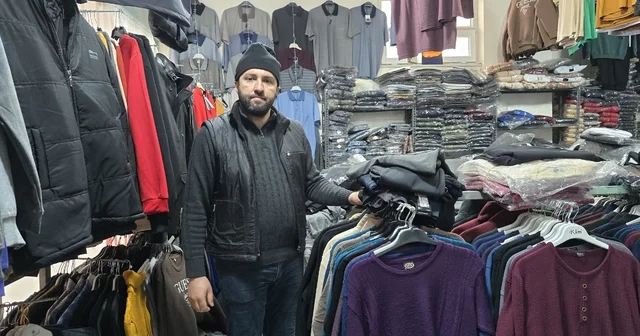 Asrın felaketini Hatay da yaşayan Önal Burç, Yozgat ta yeni bir hayat kurdu Depremde yakınlarını ve işini kaybeden Burç: Bir çift çorabın ne kadar değerli olduğunu anladım Yozgat Haberleri