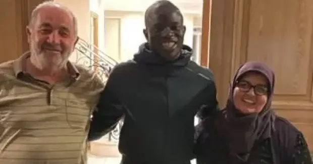 Sivas haberleri N Golo Kante ile samimiyeti gündem olan Hatun teyze: Namazlı ve abdestli bir çocuk 05 Şubat 2026