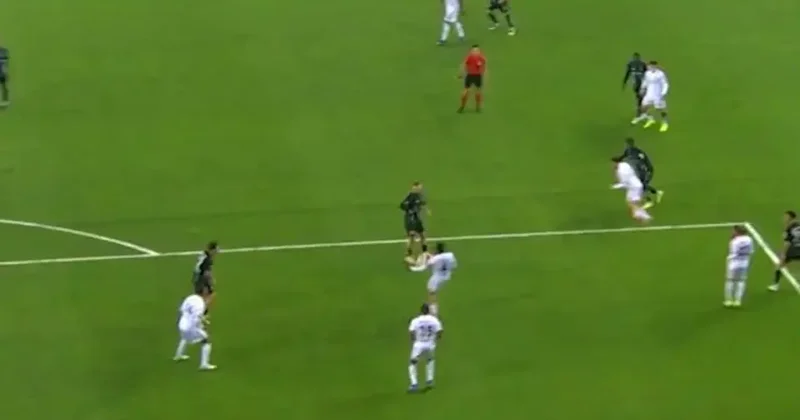 Kocaelispor Beşiktaş maçında tartışmalı penaltı kararı!