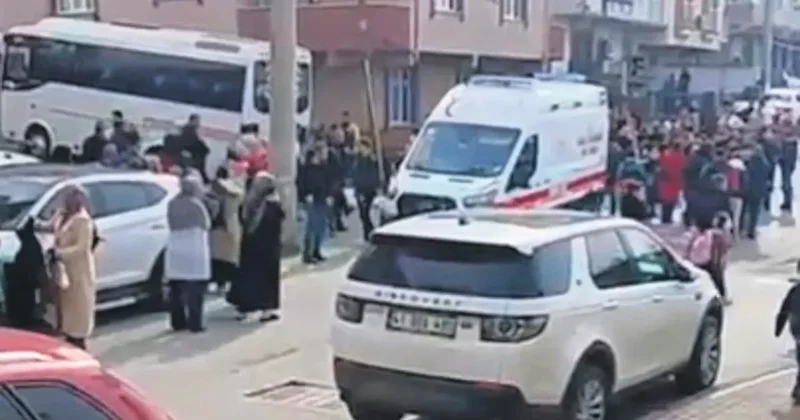 Okul önünde feci kaza