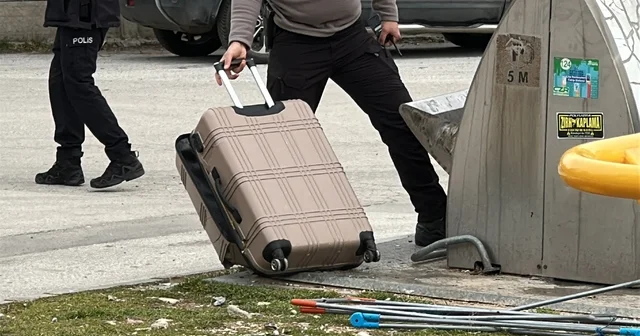 Parkta fünye ile patlatılan valizden taş parçaları çıktı Kütahya Haberleri