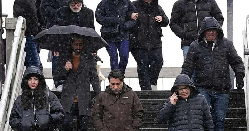 SON DAKİKA… Meteoroloji’den İstanbul dahil il il hava durumu uyarısı! Sağanak ve fırtına alarmı verildi: Günlerce sürecek…