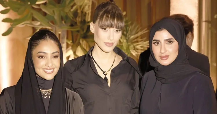 Kraliyet Ailesi üyeleri ile buluştu