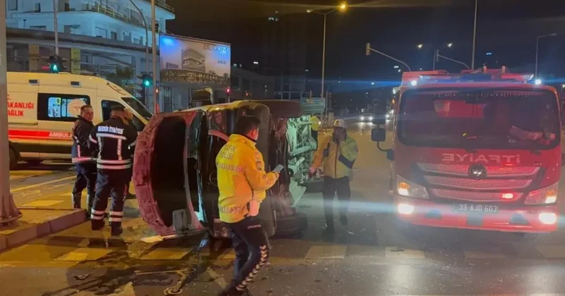 Hasta taşıyan ambulansla otomobil çarpıştı: 4 yaralı