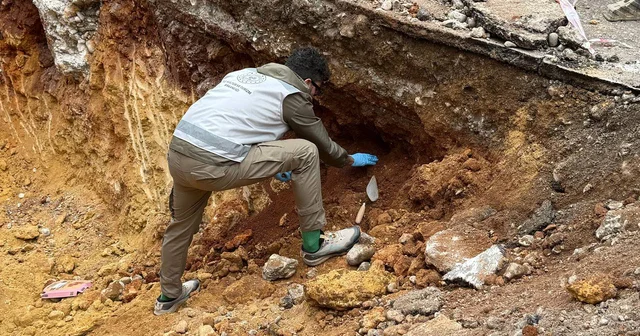 Altyapı çalışmasında insana ait olduğu değerlendirilen kemikler bulundu Antalya Haberleri