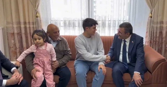 Cumhurbaşkanı Yardımcısı Yılmaz dan depremzede aileye ziyaret Gaziantep Haberleri