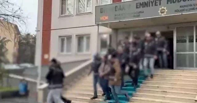 Diyarbakır da tefecilik operasyonu: 6 tutuklama Galerici görünümünde tefecilik yapmışlar Diyarbakır Haberleri