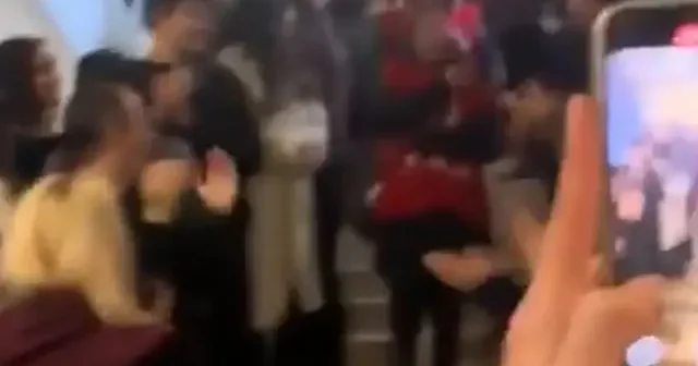 İtalyan Lisesi’nde ücret ayrımcılığı: Türk öğretmenler “sıfır zam” ve maaş farkı nedeniyle grevde VİDEO İZLE