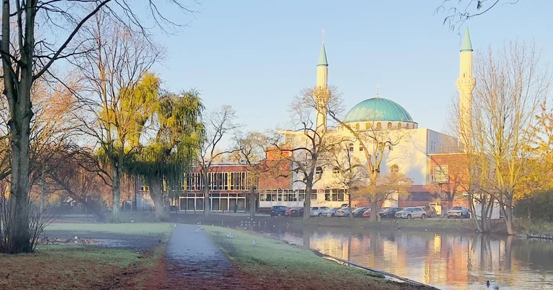 Hollanda da Müslümanlar hakkında gizlice bilgi toplayan 10 belediyeye ceza