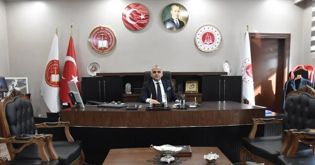 Van Cumhuriyet Başsavcılığından dolandırıcılık uyarısı Van Cumhuriyet Başsavcısı Osman Kara: Banka hesabını kiralamak basit bir hata değildir, ağır bir suçtur Van Haberleri