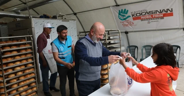 Başkan Çolakbayrakdar: Depremzede kardeşlerimizin her daim yanındayız Kocasinan Belediyesi nden asrın felaketinin yıl dönümünde anlamlı mesaj Kayseri Haberleri