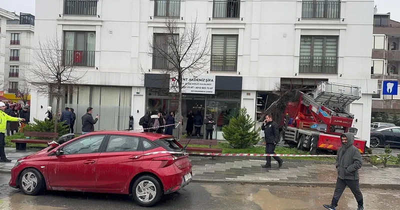 SON DAKİKA İstanbul Büyükçekmece’de feci kaza: Sepetli vinç dehşet saçtı!