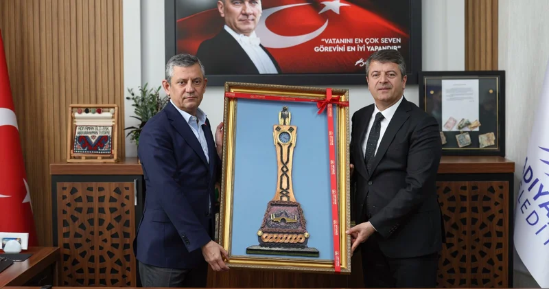Özgür Özel, Adıyaman da Vali ve Belediye Başkanı nı ziyaret etti