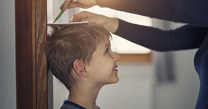 Süt, yumurta, balık… Çocuklarda gerçekten boy uzatıyor mu?