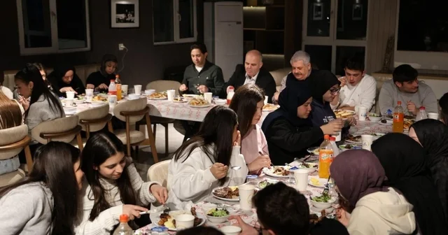 Kartepe de gençler Bir Sofra Bir Hikaye iftarında buluştu Kocaeli Haberleri