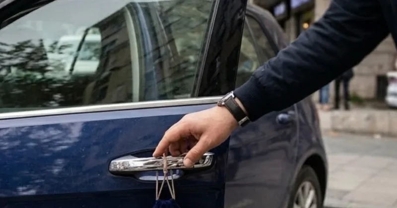 Araç kapısında bulunuyor: Dokunduğunuz anda zehirleniyorsunuz Sözcü Gazetesi