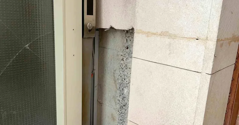 Adilcevaz da Camiiye Zarar Verildi