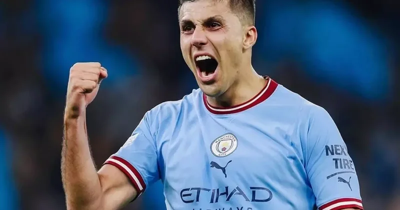 Manchester City, zamanında 350 milyon euro bonservis istediği Rodri yi sudan ucuza satıyor
