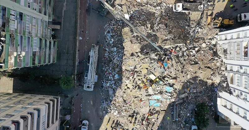 Depremde 10 kişiye mezar olan Belük Apartmanı ruhsatsız inşa edilmiş