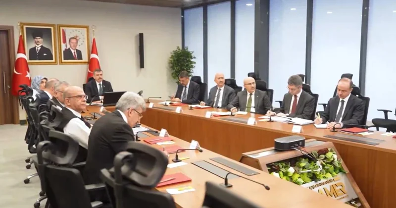 Sınır illerin valileri ile güvenlik toplantısı