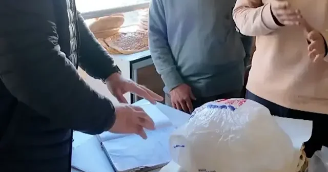 Bingöllü iş insanı ‘Zimem Defteri’ geleneğini yaşatarak dar gelirli ailelerin borçlarını kapattı VİDEO İZLE