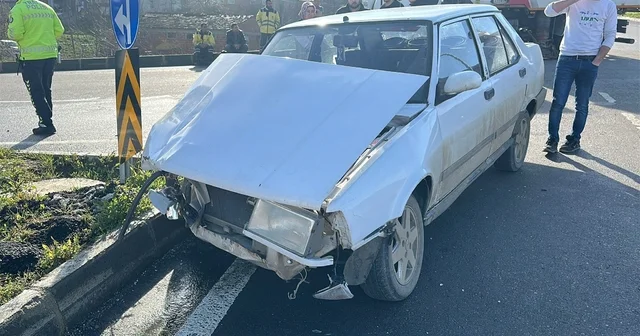 Hastane kavşağında yine kaza: Tofaş kağıt gibi katlandı Samsun Haberleri