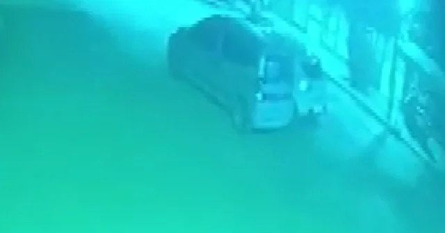 Gaziantep teki cinayet anı kameraya yansıdı: Araçla yanaşarak ateş etti Nizip te silahlı kavga: 1 ölü, 1 ağır yaralı Gaziantep Haberleri