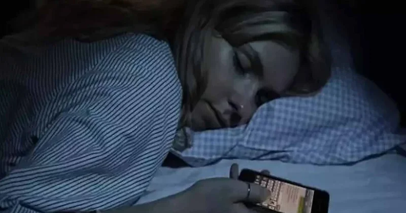 Cep telefonlarında uykuyu kolaylaştıran gizli bir özellik bulunuyor Sözcü Gazetesi