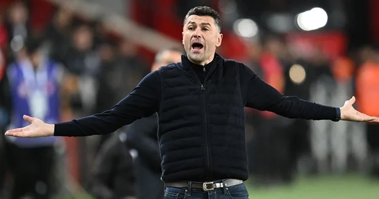 Fenerbahçe maçı sonrası Burak Yılmaz dan hakem tepkisi: Konuşunca ceza alıyorum!