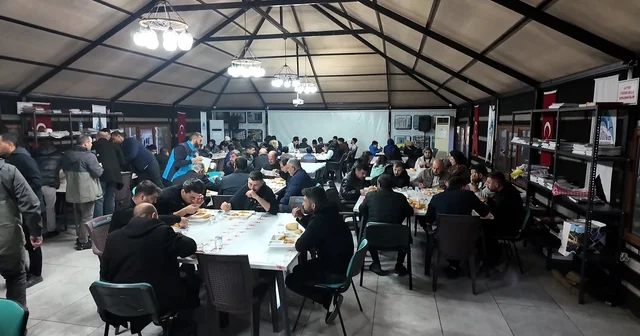 Eyyübiyeliler aynı sofrada, aynı duada buluştu Şanlıurfa Haberleri