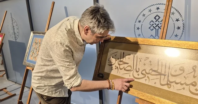 Ramazan ın manevi ikliminde sanat buluşması Hattat Emre Özdemir, sanat dostlarını Ramazan boyunca açık kalacak 1. Eskişehir Gelenekli Sanatlar Karma Sergisi ne davet etti Eskişehir Haberleri