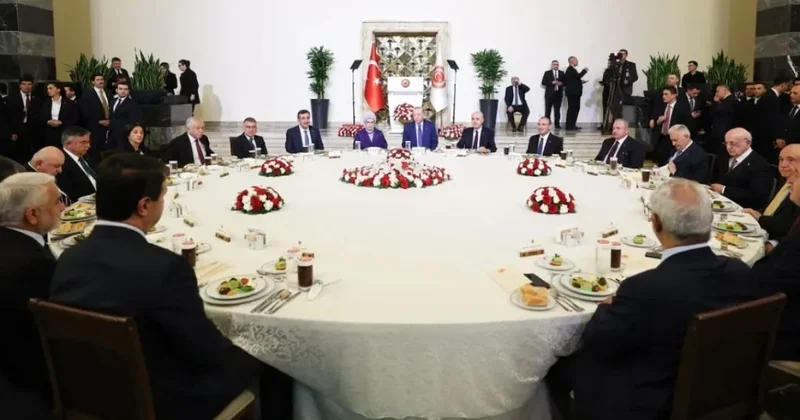 İftar menüsü tartışma yarattı: Zengin’den Peynir Ekmek Yeriz çıkışı Sözcü Gazetesi