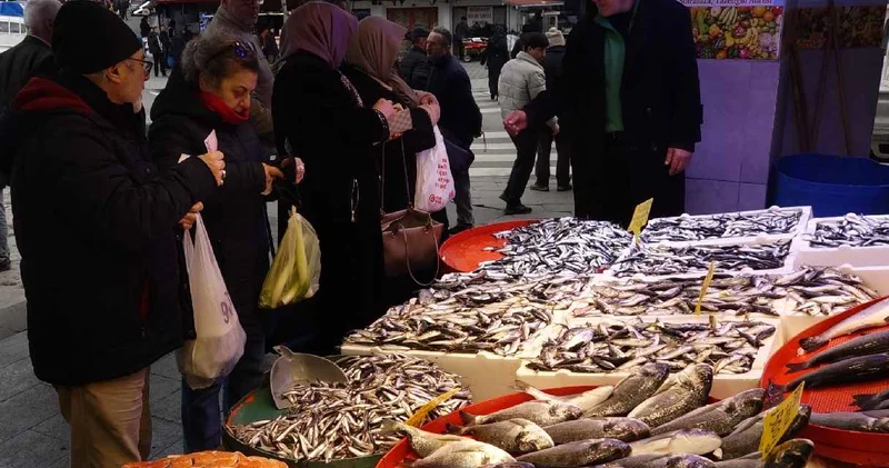 Kilosu 100 liradan satılıyor: Almak için sıraya girdiler