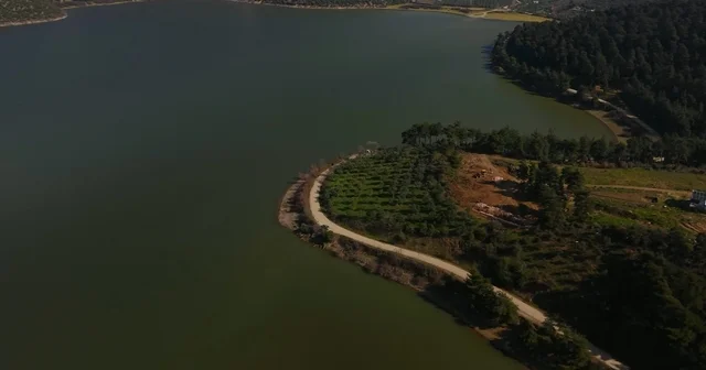 5 ay önce otomobille gezilen baraj yeniden tarım arazilerine can veriyor Bursa Haberleri