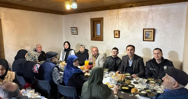 Çavdarhisar Kaymakamı Ak, şehit aileleri ve gazilerle iftarda bir araya geldi Kütahya Haberleri