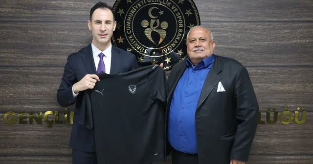 Hatayspor un Mersin de rehin tutulan spor malzemeleri Antakya ya getirilecek Hatay Haberleri