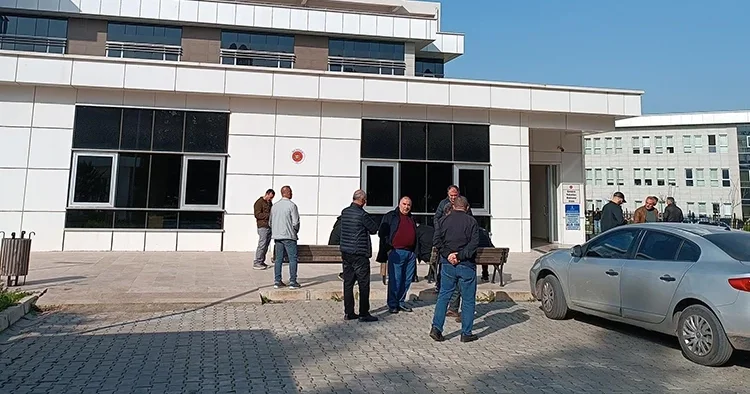 Evden çıkmayan kiracısını tabancayla vurup öldürdü