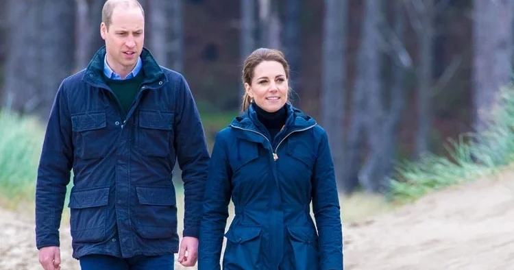 Tatile gittiler, kara bir kabus bulutu üzerlerine çöktü: Üstsüz pozlarını görünce dünyası başına yıkıldı!